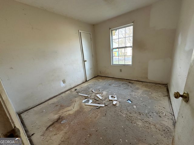 4561 Garden Hills Drive, Stone Mountain, GA 30083