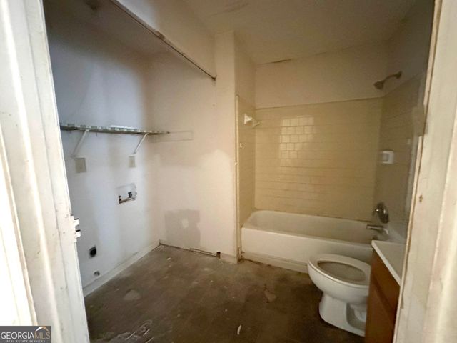 4561 Garden Hills Drive, Stone Mountain, GA 30083