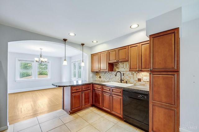 437 Samoht Ridge Road, Delhi Twp, OH 45238