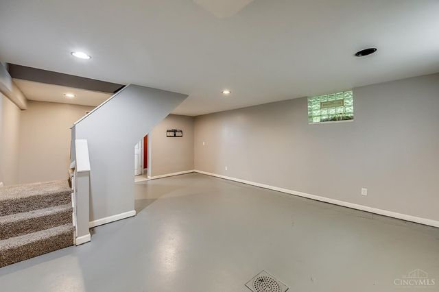 437 Samoht Ridge Road, Delhi Twp, OH 45238
