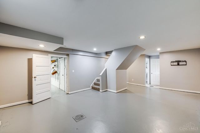 437 Samoht Ridge Road, Delhi Twp, OH 45238