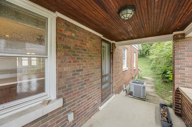 437 Samoht Ridge Road, Delhi Twp, OH 45238