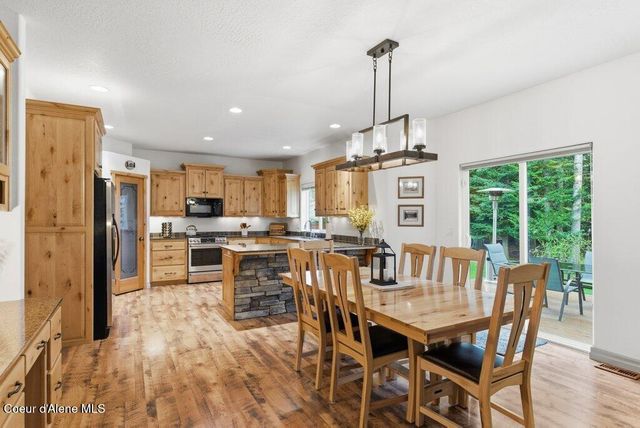 12377 N Bradbury DR, Hayden, ID 83835