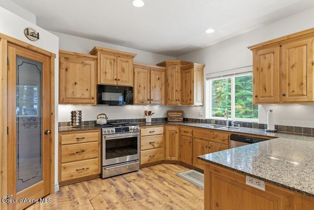 12377 N Bradbury DR, Hayden, ID 83835