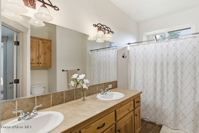 12377 N Bradbury DR, Hayden, ID 83835