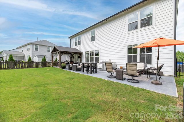 123 Country Lake Drive, Mooresville, NC 28115