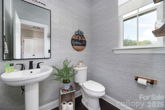 123 Country Lake Drive, Mooresville, NC 28115