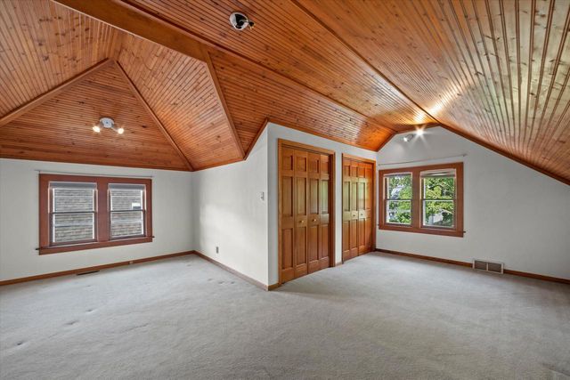 2462 N 70th STREET, Wauwatosa, WI 53213