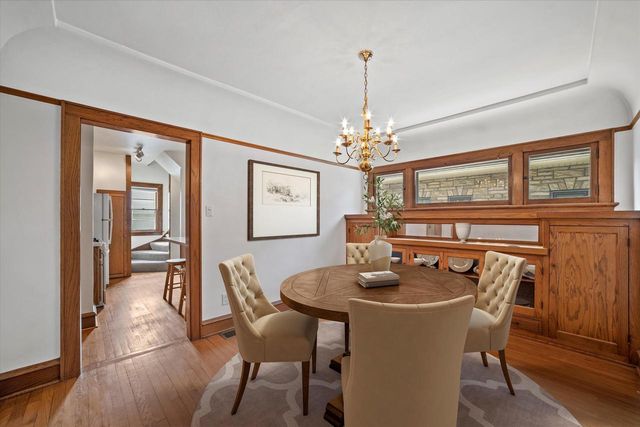 2462 N 70th STREET, Wauwatosa, WI 53213