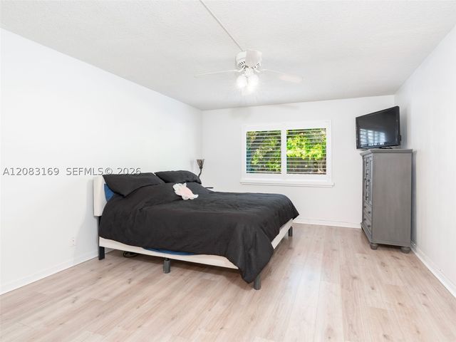 435 Lakeview Dr 106, Weston, FL 33326
