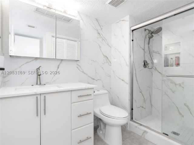 435 Lakeview Dr 106, Weston, FL 33326