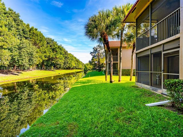 435 Lakeview Dr 106, Weston, FL 33326