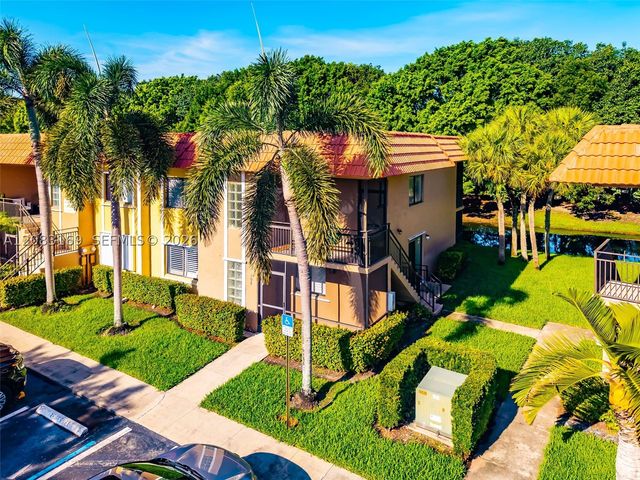 435 Lakeview Dr 106, Weston, FL 33326