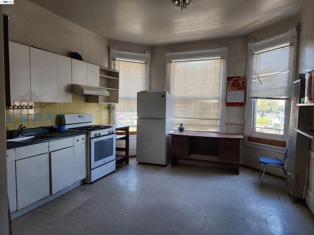 1155 International Blvd, Oakland, CA 94606