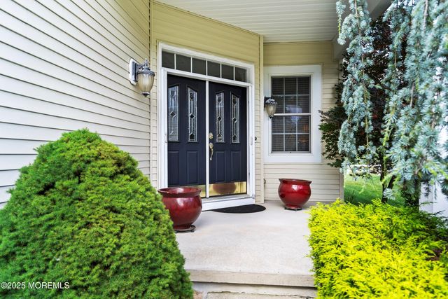 3 Spring Lake Boulevard, Waretown, NJ 08758
