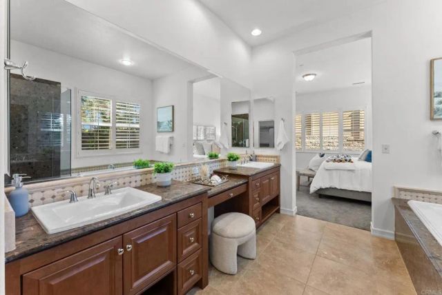 939 Bluejack Rd, Encinitas, CA 92024