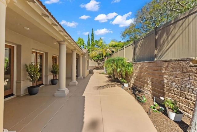 939 Bluejack Rd, Encinitas, CA 92024