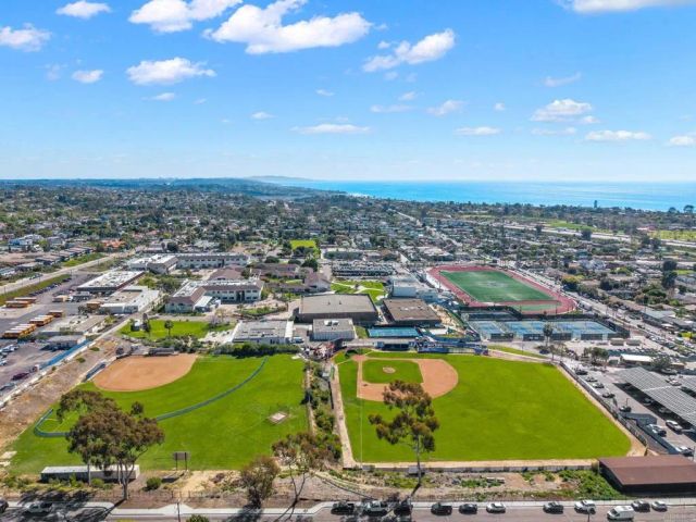 939 Bluejack Rd, Encinitas, CA 92024