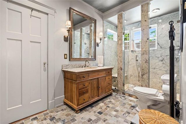 10 Bienville Avenue, Mobile, AL 36606