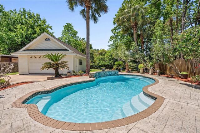 10 Bienville Avenue, Mobile, AL 36606