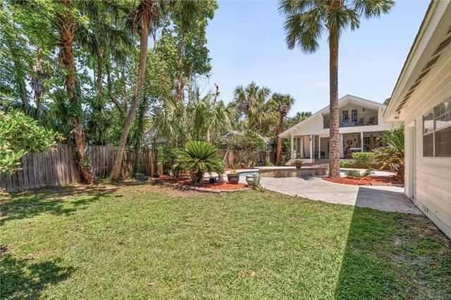 10 Bienville Avenue, Mobile, AL 36606