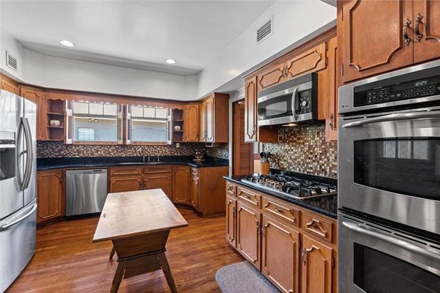 10 Bienville Avenue, Mobile, AL 36606