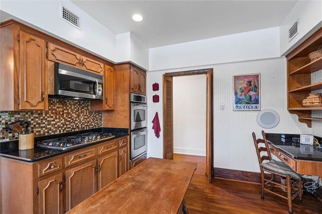 10 Bienville Avenue, Mobile, AL 36606