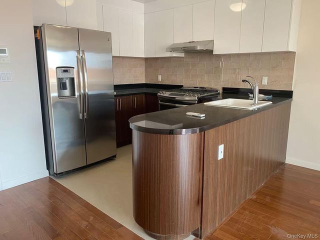 13646 41st Avenue 3A, Flushing, NY 11355