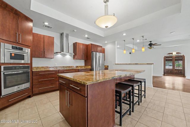 246 Pine Driveway, Bay Saint Louis, MS 39520