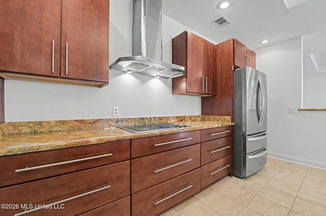246 Pine Driveway, Bay Saint Louis, MS 39520
