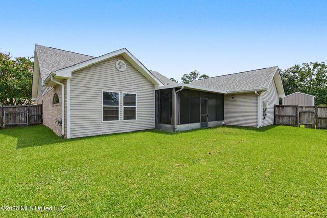 246 Pine Driveway, Bay Saint Louis, MS 39520