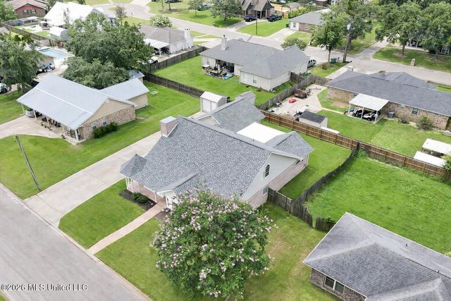 246 Pine Driveway, Bay Saint Louis, MS 39520