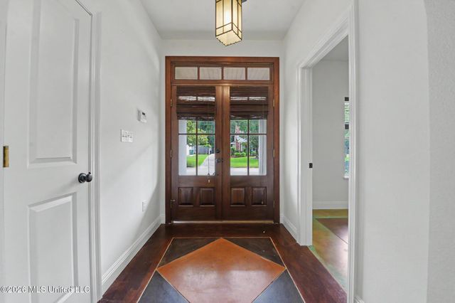 246 Pine Driveway, Bay Saint Louis, MS 39520