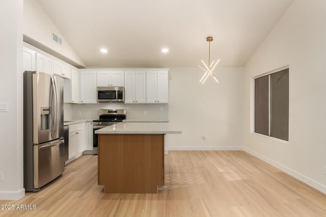 4822 W NORTHERN Avenue, Glendale, AZ 85301