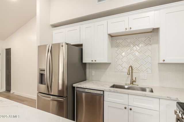 4822 W NORTHERN Avenue, Glendale, AZ 85301