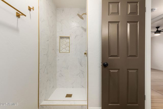 4822 W NORTHERN Avenue, Glendale, AZ 85301