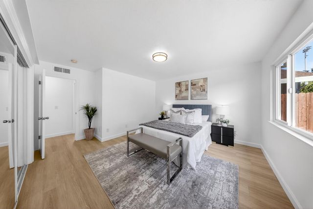 55 Del Vista Cir, Sacramento, CA 95823