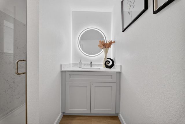 55 Del Vista Cir, Sacramento, CA 95823