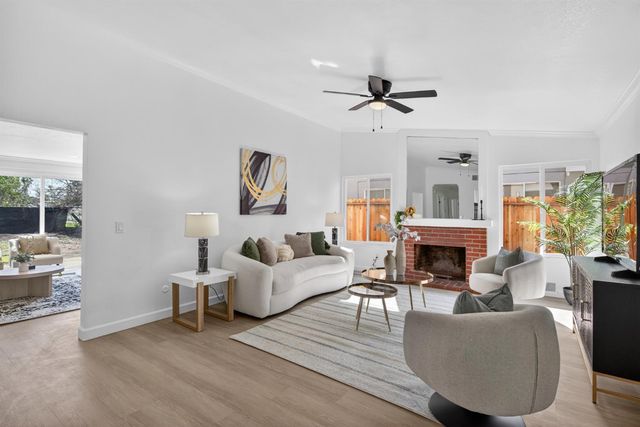 55 Del Vista Cir, Sacramento, CA 95823