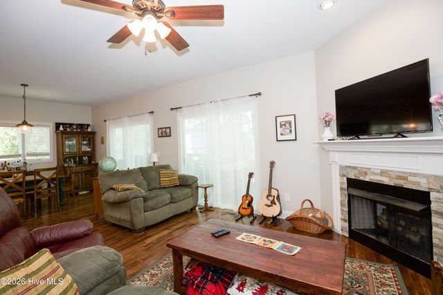 430 N Leak Street, Southern Pines, NC 28387
