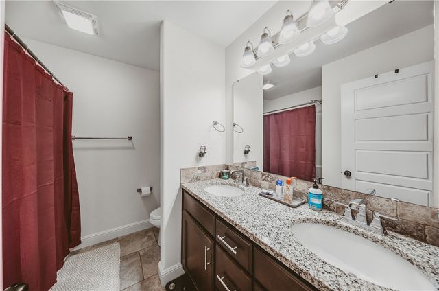 1002 E Olrich Street, Rogers, AR 72756