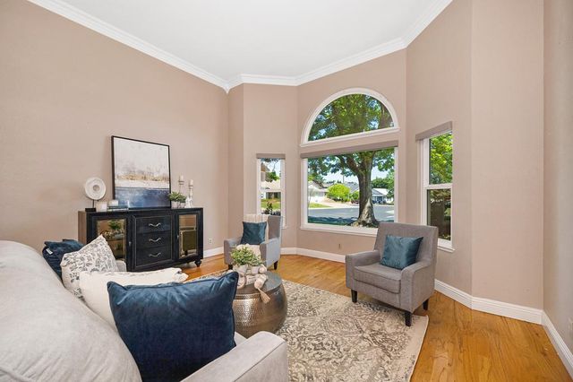 145 Timson Dr, Folsom, CA 95630