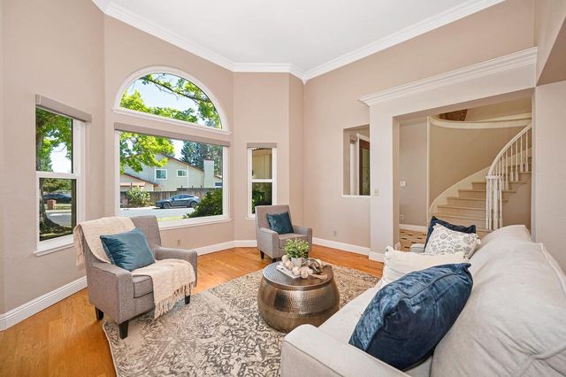 145 Timson Dr, Folsom, CA 95630