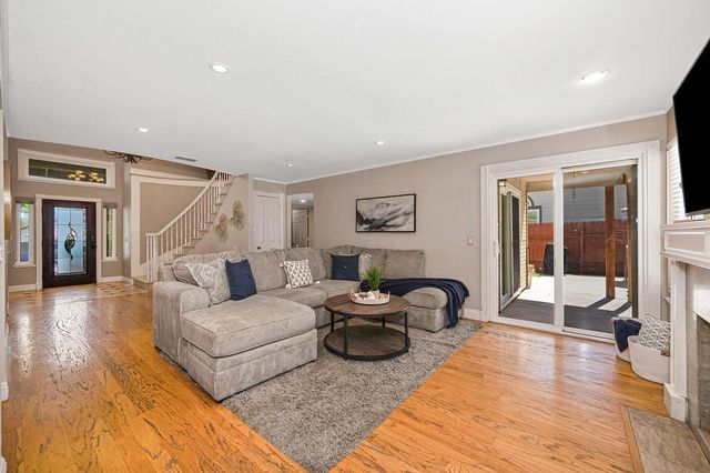 145 Timson Dr, Folsom, CA 95630