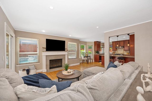 145 Timson Dr, Folsom, CA 95630