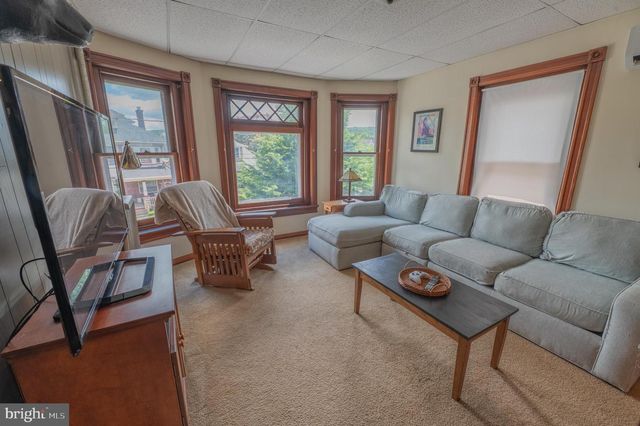 228 N 4TH ST, Emmaus, PA 18049