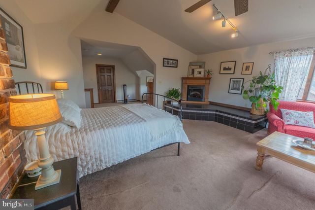 228 N 4TH ST, Emmaus, PA 18049