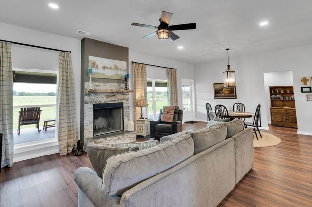 1467b Brown Road, Palo Pinto, TX 76484