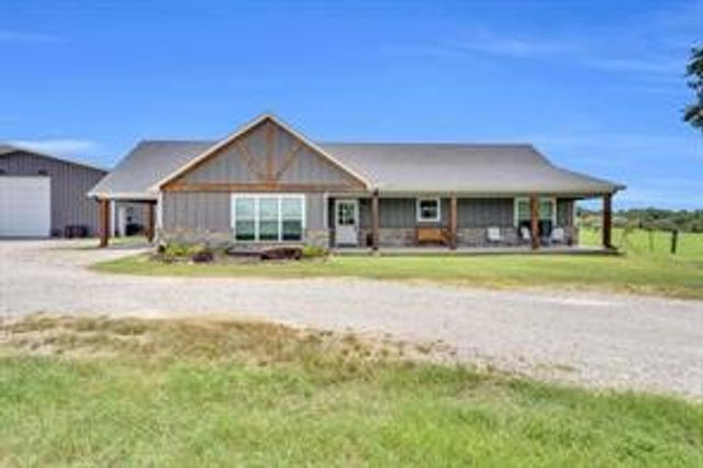 1467b Brown Road, Palo Pinto, TX 76484