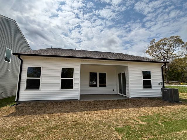 450 West Claywalk Road, Woodruff, SC 29388